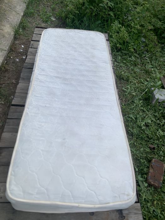 Продаю б/у матрас