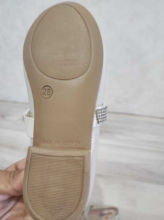 Перламутровые туфли для девочек