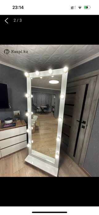 Продам напольное зеркало