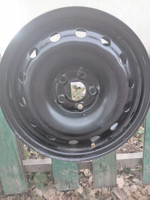 Продам диски штампы 4 шт, Шины 2 шт