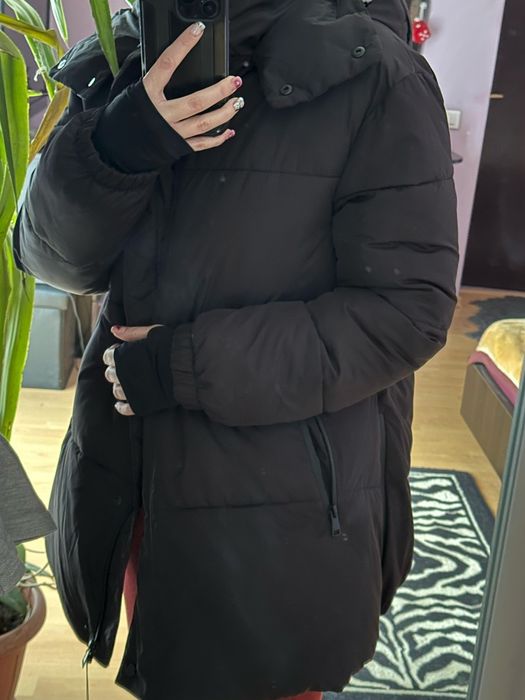 Vand geaca dama iarna Zara marimea XS(merge la S)