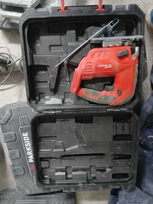 Инструменти и куфари