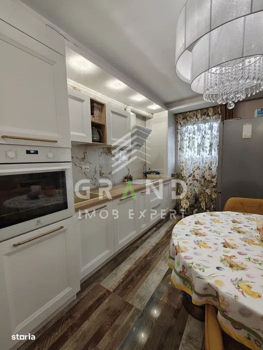 Apartament 3 camere I zona Vivo