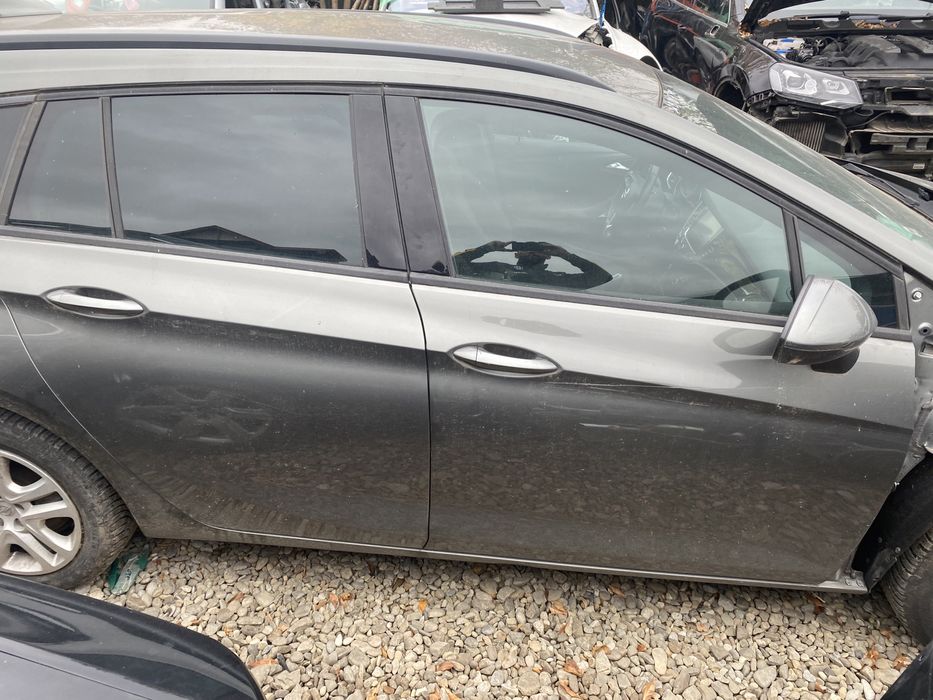 Geam ușă dreapta față Opel Astra K
