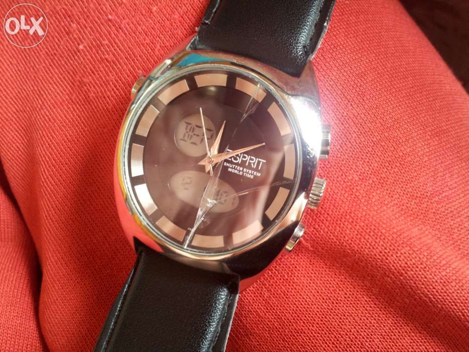 Ceas      Esprit