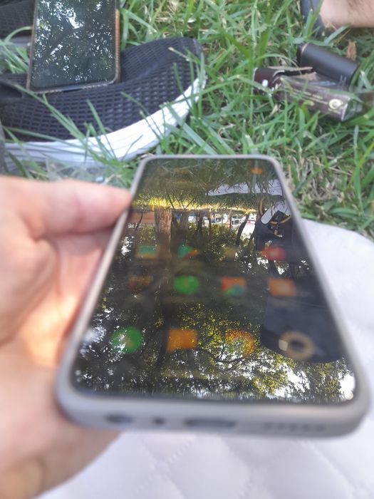 Redmi note 8 4/64 srocni sotiladi