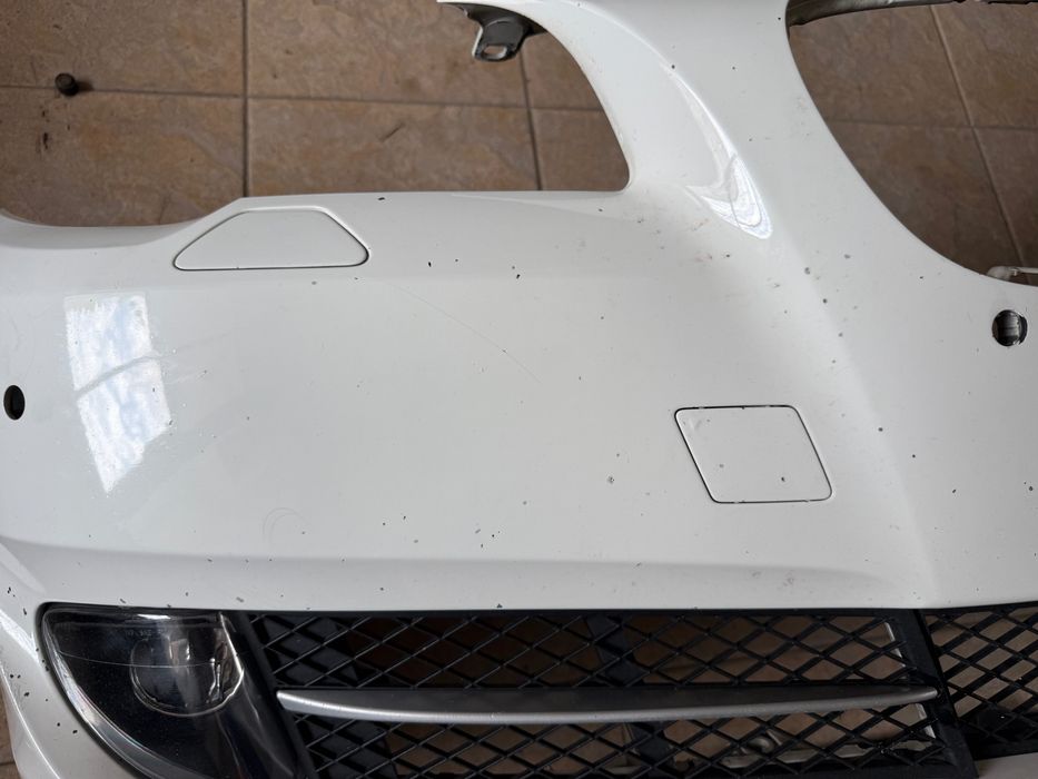 Оригинални предна броня и прагове за BMW F10 преди фейслифта.