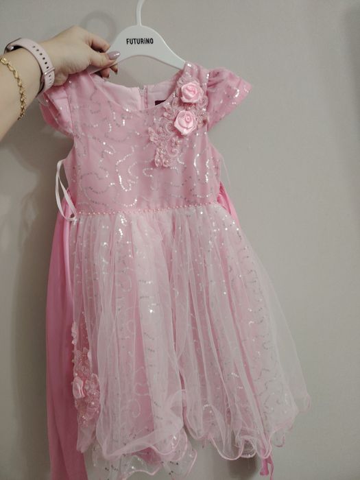 Продам платья нарядные