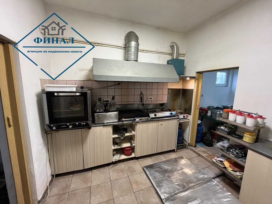 Търговски обект в с. Хан Крум