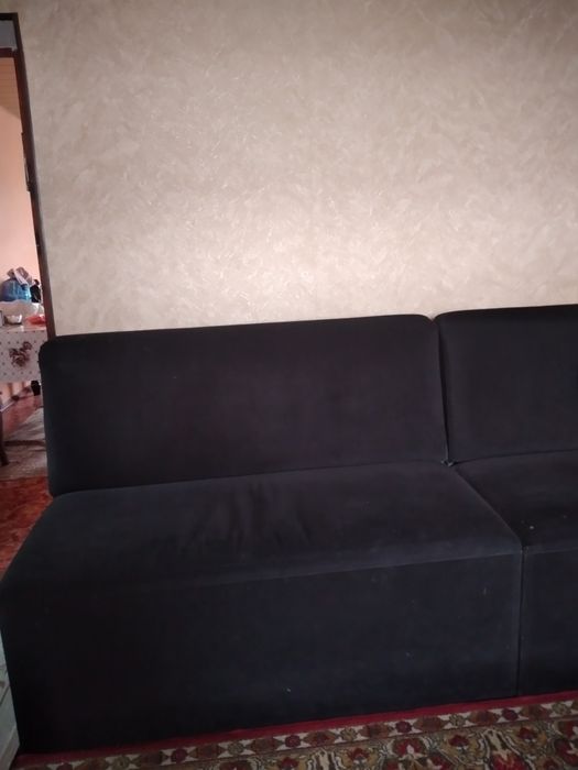 Срочно Диван и тумбы
