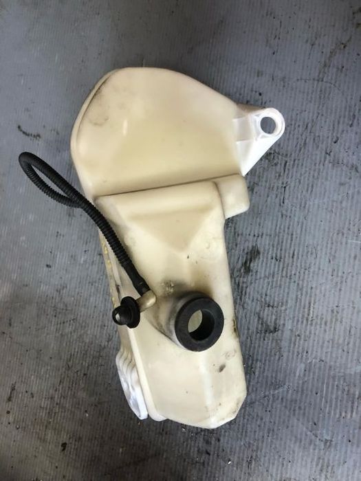 vas lichid parbriz 3.0 tdi audi a4 b7