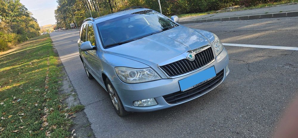 Skoda Octavia 2 Facelift 1.6 TDI Break Euro 5 cutie automata DSG