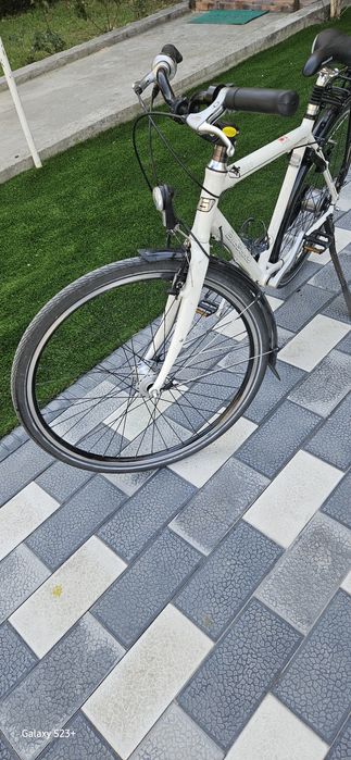 Велосипед  немецкой  BICYCLES  Размер 28  с  Ригидное вилкой