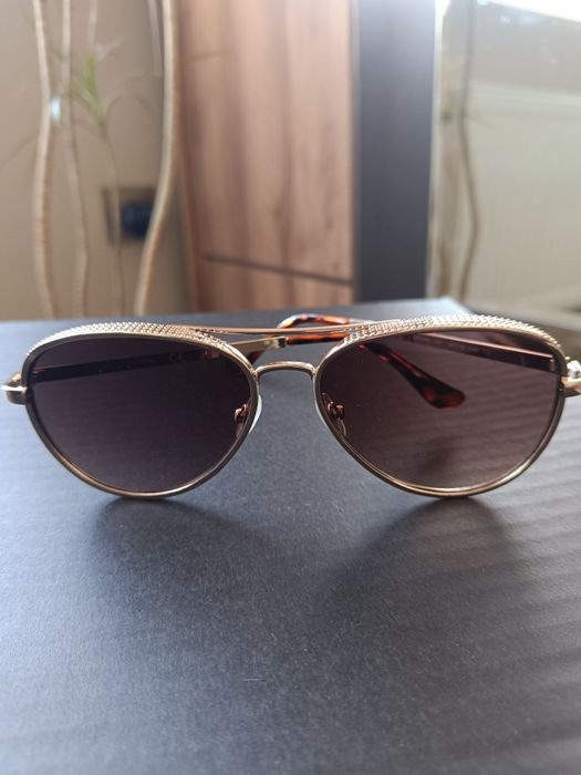 Дамски слънчеви очила Guess