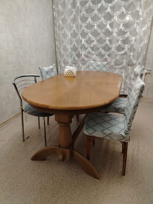 продается обеденный стол