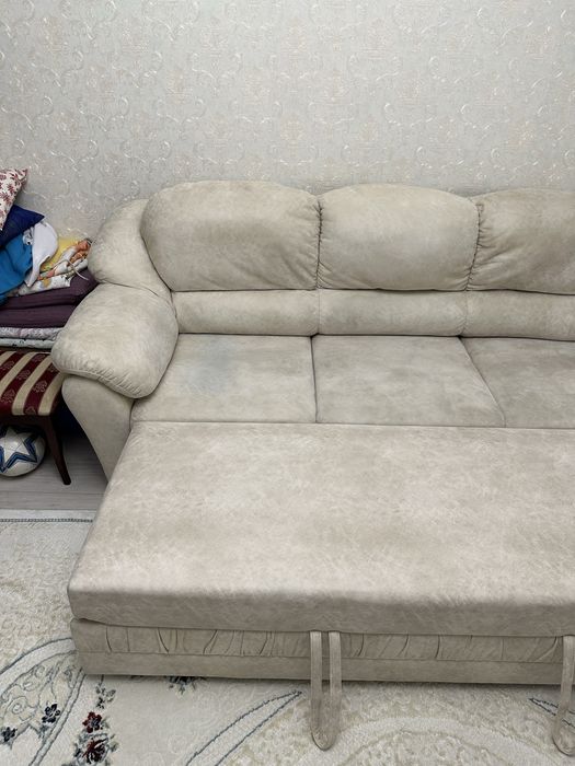 Продам диван с креслами