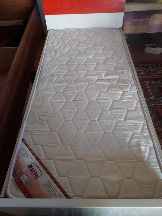 Продам детский и взрослый кровати