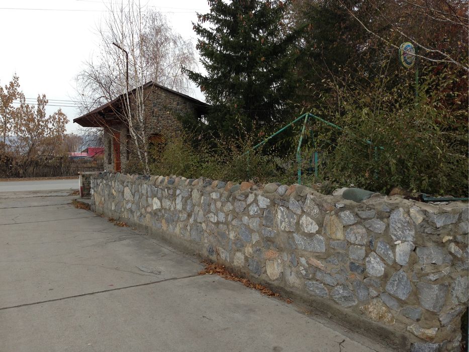 Продам здание пос.Новая-Бухтарма