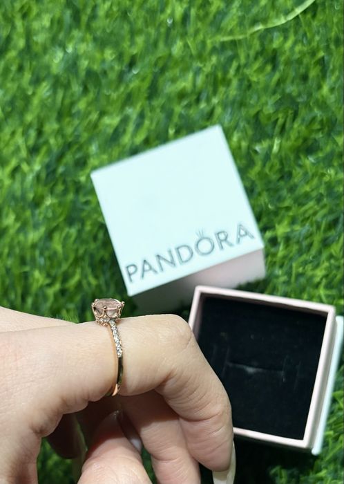 Нежно-розовое кольцо