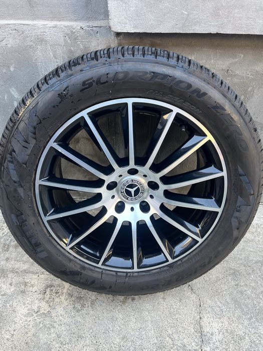 Продаётся шины диски комплект на гелик R20 га
