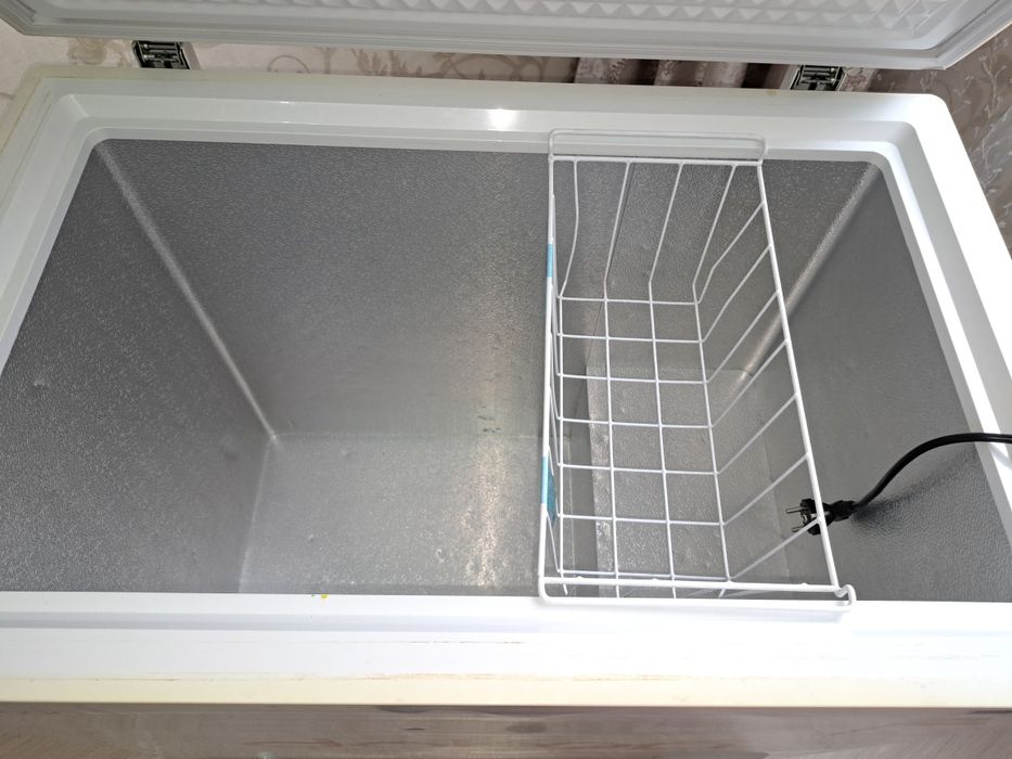 Морозильник, в отличном состояний