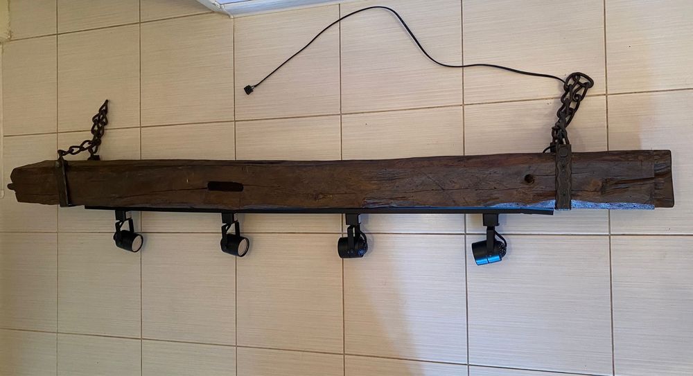 Лампа от старинна греда