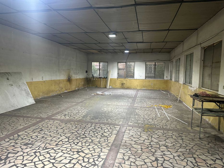 inchirez hala Str.Cireasov (in curte la Romcristal) Slatina