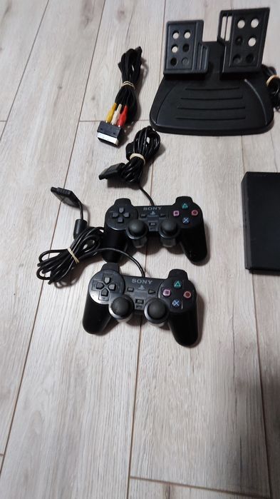 PlayStation 2 (PS2) Slim | Pachet Complet: Volan + 2 Manete + GTA San