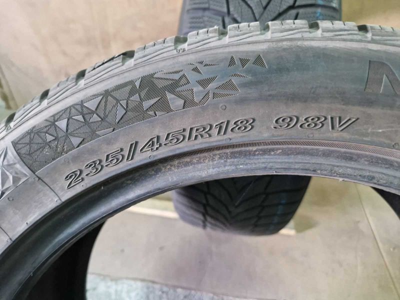 2 Nexen R18 235/45
зимни гуми 
DOT3621