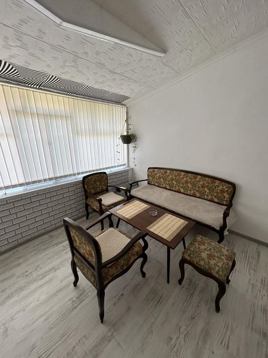 Старинна холна мебел,много запазена!