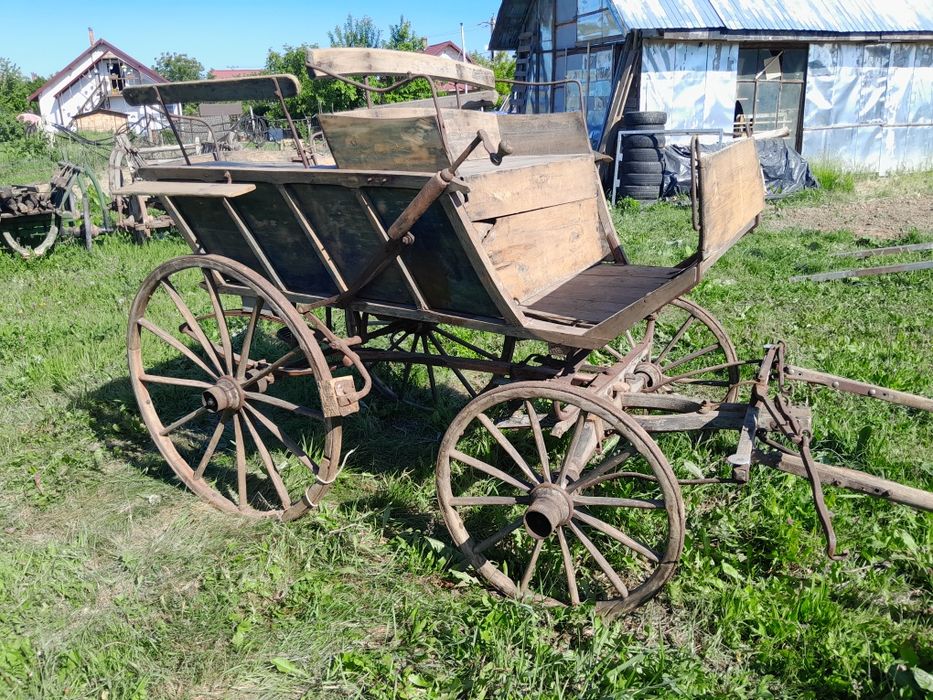 Trăsură foarte veche