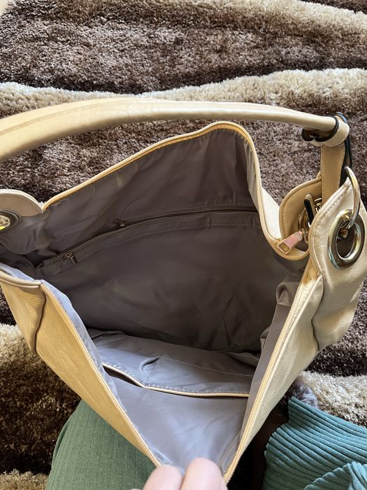 Запазена  чанта нова