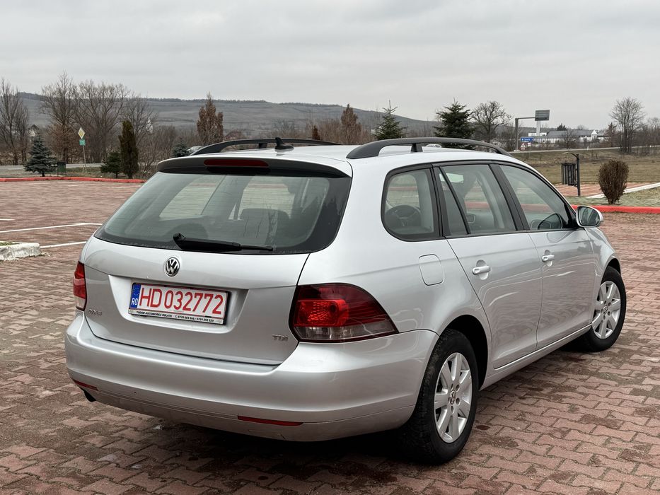 Vând Volkswagen Golf 6 Motor 1.6 Diesel 105 CP Euro 5 2010 Fără Rugină