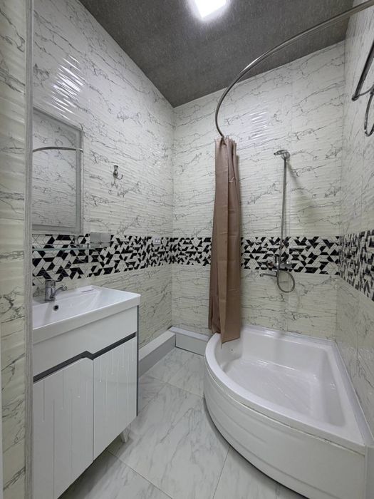 Горит! Срочно продаю квартиру  Узбум ЖК Баку