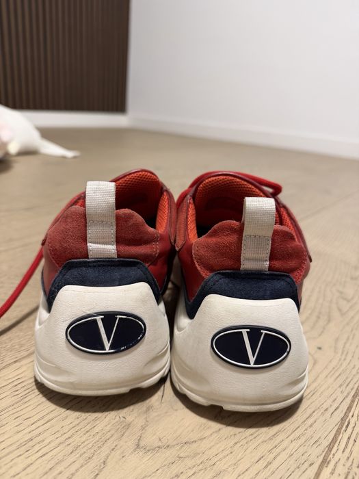 Adidasi Valentino Garavani
