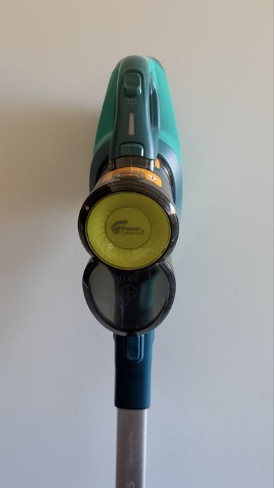 Вертикална прахосмукачка Philips