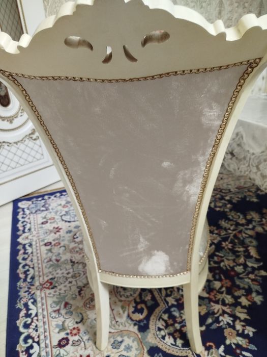 Стулья для зала.