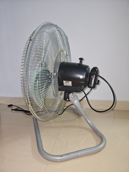 Ventilator cu picior/podea, metalic
