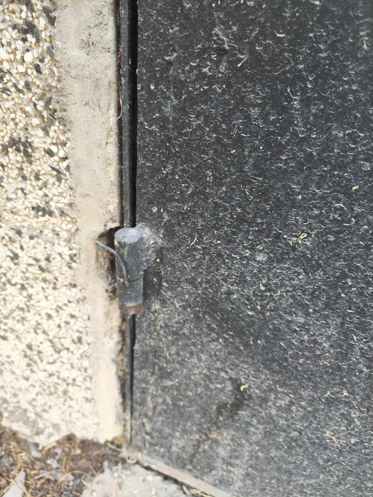 Метална гаражна врата - две крила