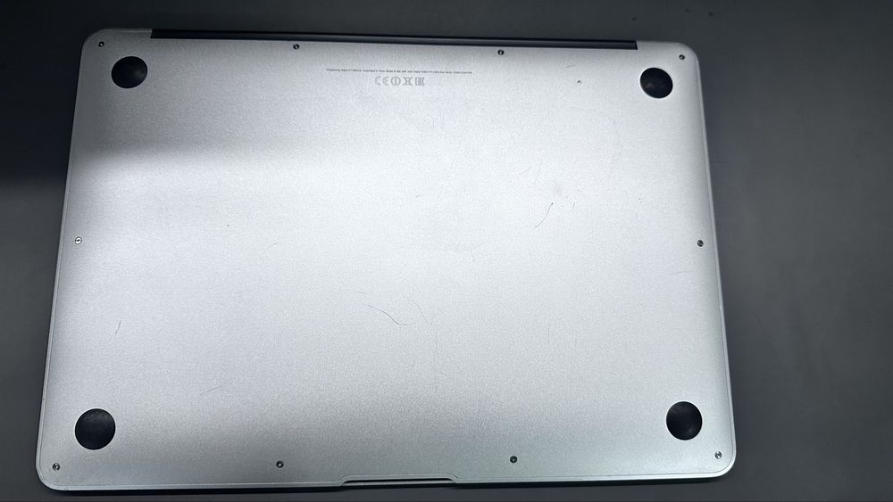 Macbook Air 6.2 Mid 2013 A1466 i5 1.3Ghz 4GB RAM 250gb ssd 1,5gb video