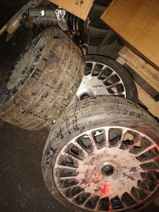 Диски шины на мерс