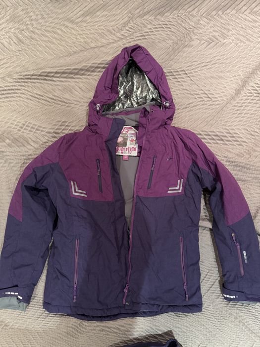 Продавам ски екип + ръкавици