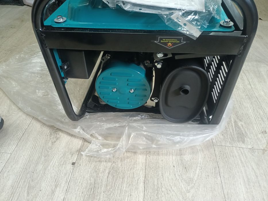 Генератор Макита