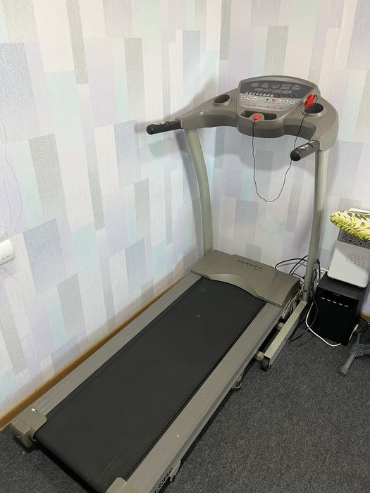 Срочно продам беговую дорожку