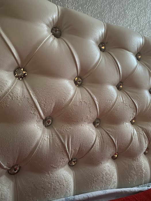 Кровать с матрасами