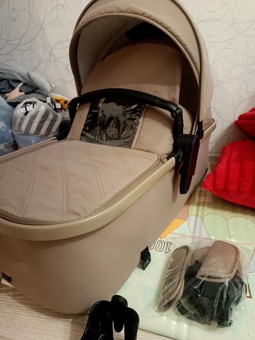 Продам детскую коляску