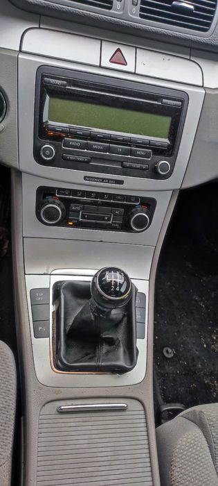 Dezmembrez volkswagen vw passat B6 sedan 2010 CAYC 1.6 cutie MDM, LC7Z