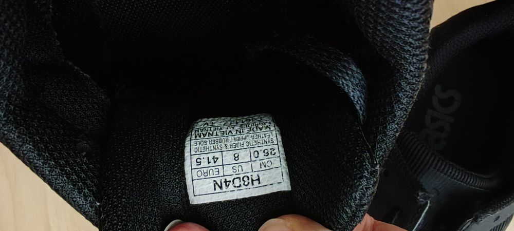 Adidași Asics Gel-Lyte III "Triple Black" mărimea 41.5 (26 cm) - Ca noi