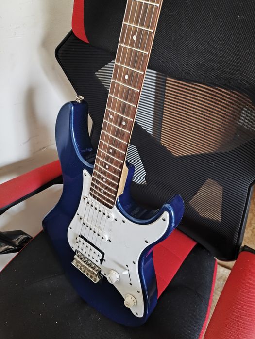 Yamaha pac 012 + Marshall Code 25 . Утеплённый чехол, тюнер, шнур.