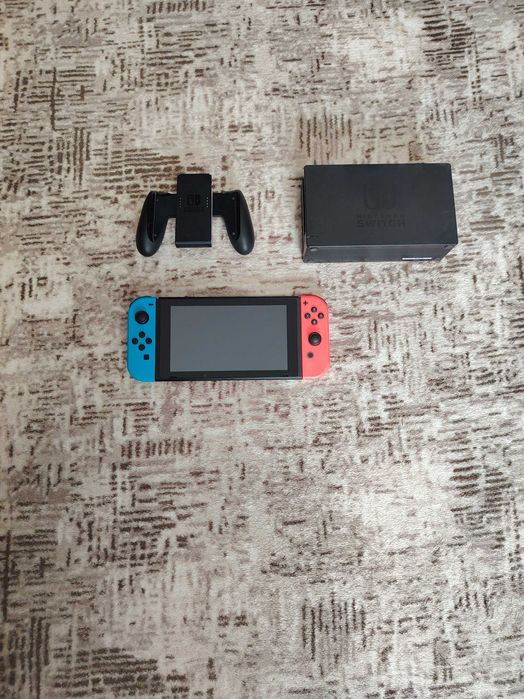 Nintendo Switch cu un joc cadou!